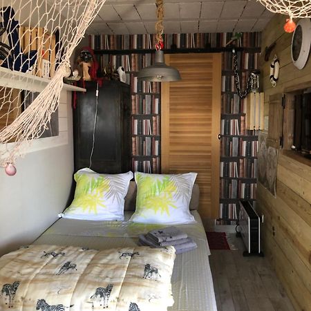 Studio Pirate Vue Mer - Soleil Levant La Ciotat Apartment Exterior foto