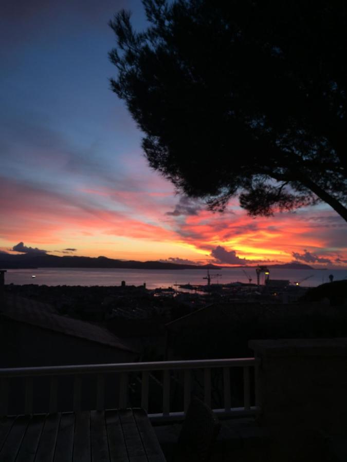 Studio Pirate Vue Mer - Soleil Levant La Ciotat Apartment Exterior foto