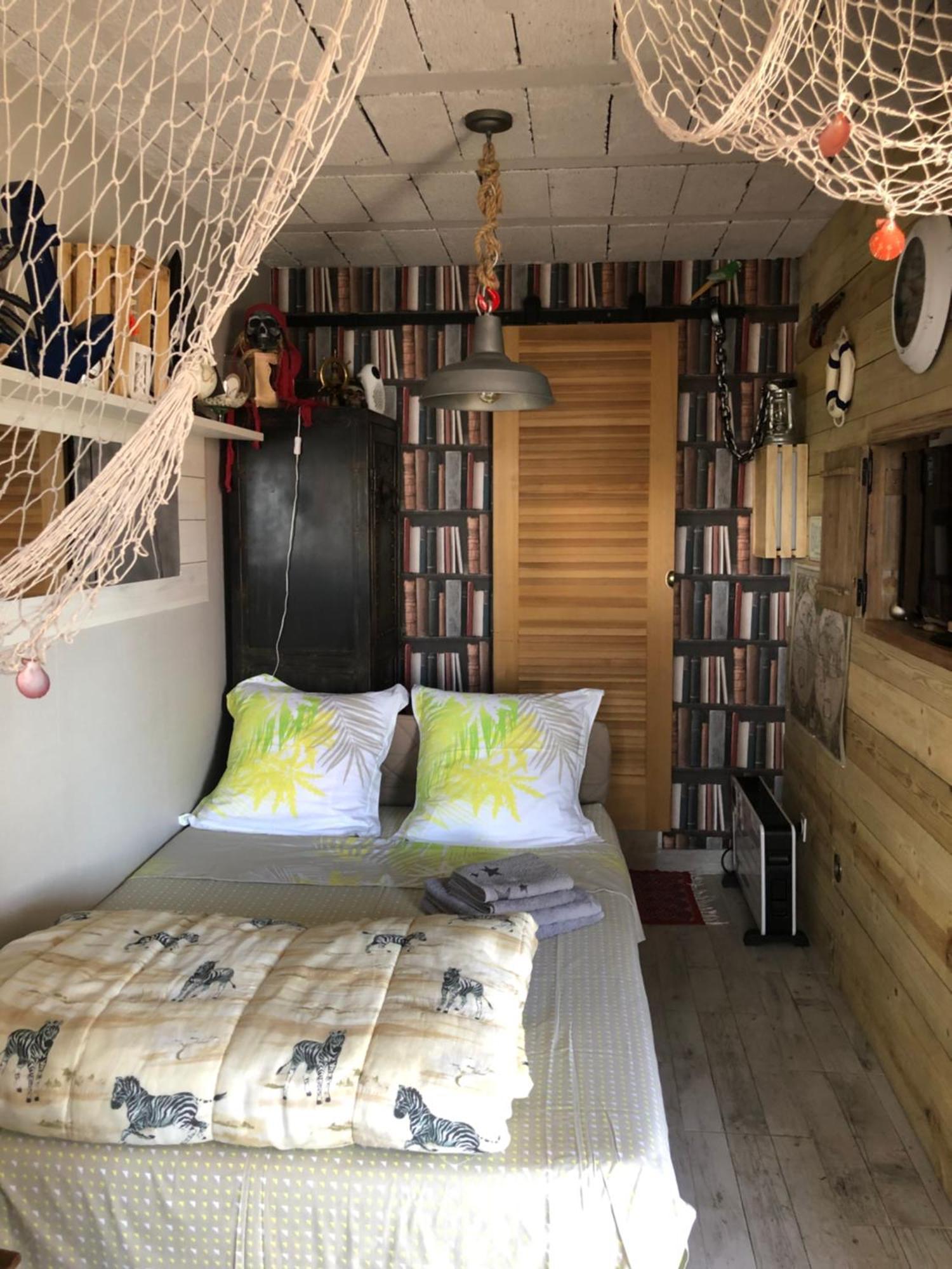 Studio Pirate Vue Mer - Soleil Levant La Ciotat Apartment Exterior foto